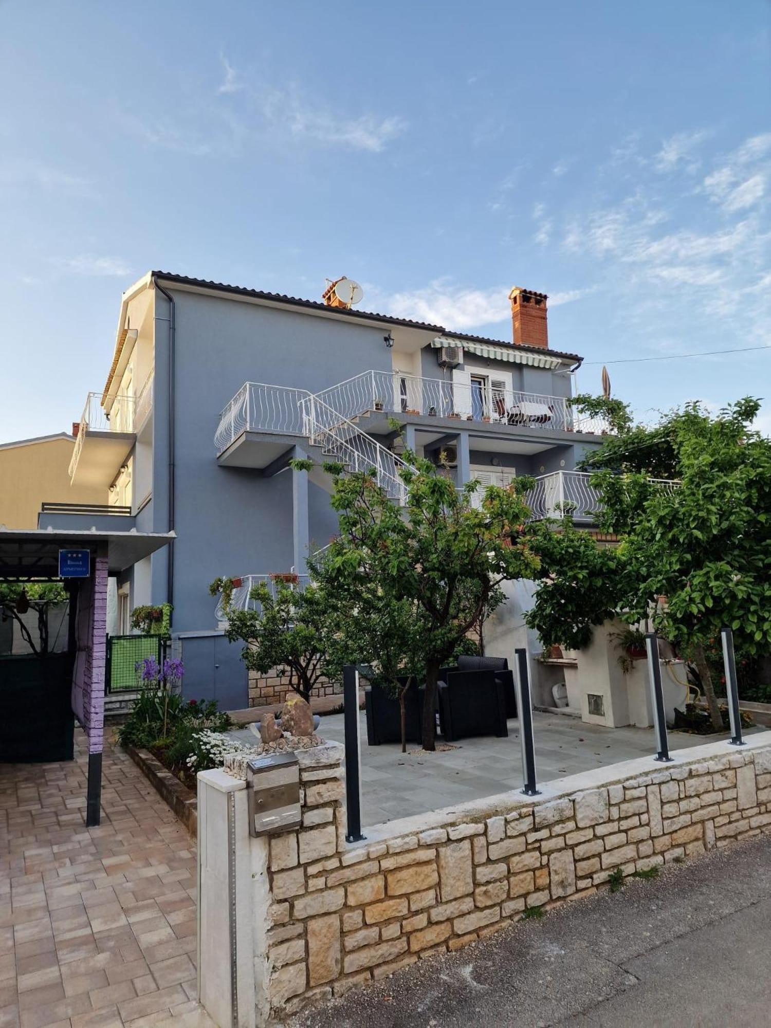 Apartment With A Parking Space - 19088
